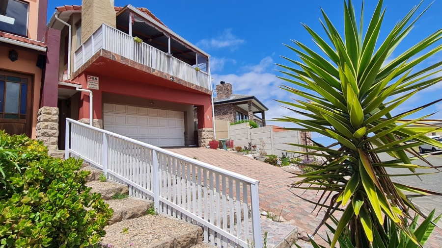 3 Bedroom Property for Sale in Dana Bay Western Cape